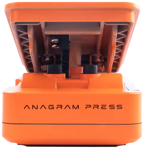 Darkglass Anagram Press Pedal 1