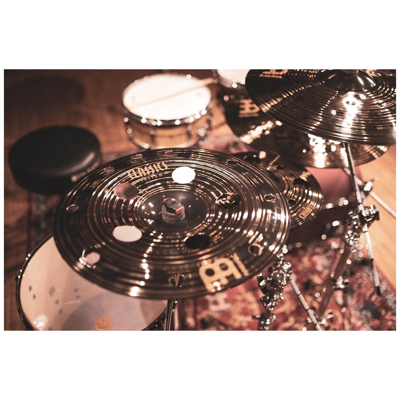 Meinl Cymbals - Meinl Cymbals CC16DATRCH - 16 Classics Custom Dark Trash China - 6