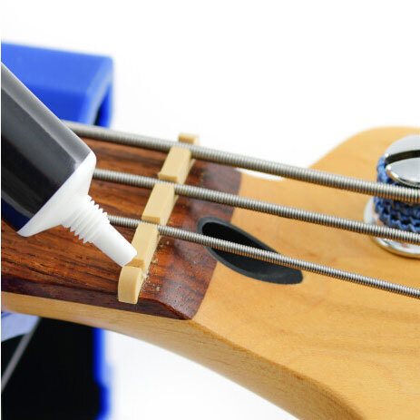  MusicNomad TUNE-IT (MN106) - String Instrument Lub 3