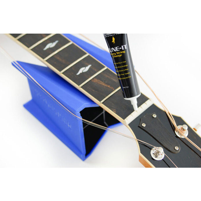  MusicNomad TUNE-IT (MN106) - String Instrument Lub 1