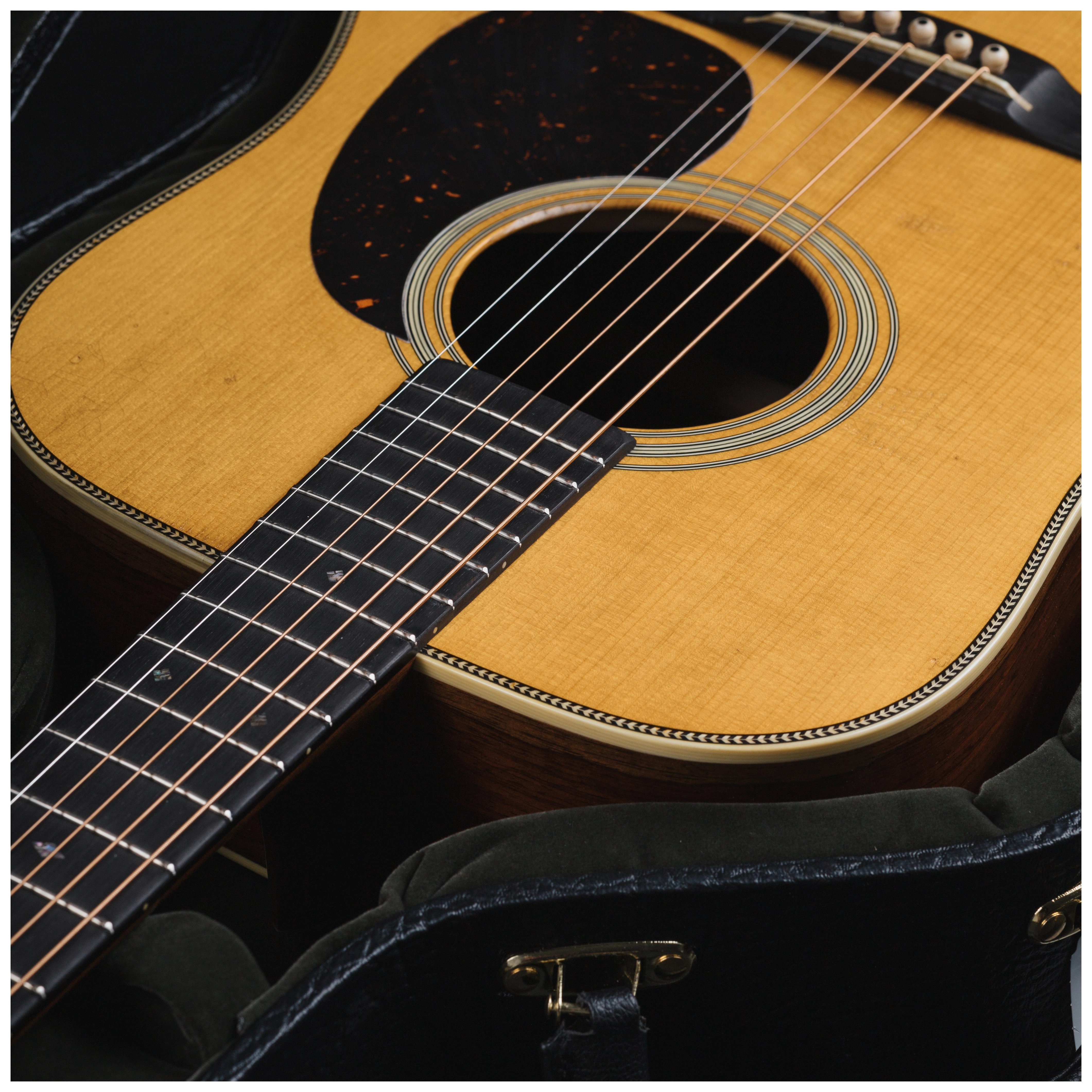 Martin D-28 Authentic 1937 Aged 39