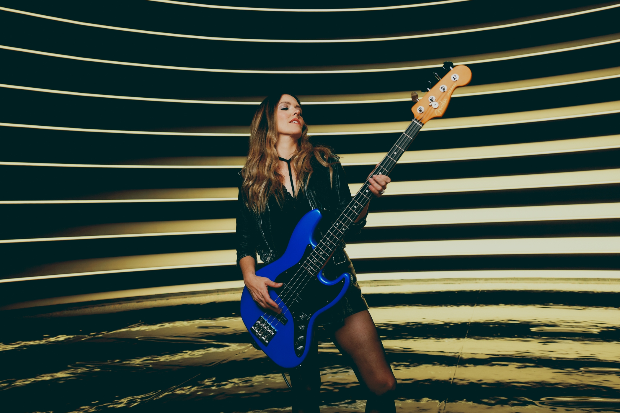 Image of Fender amultraii lifestyle jbass annieclements