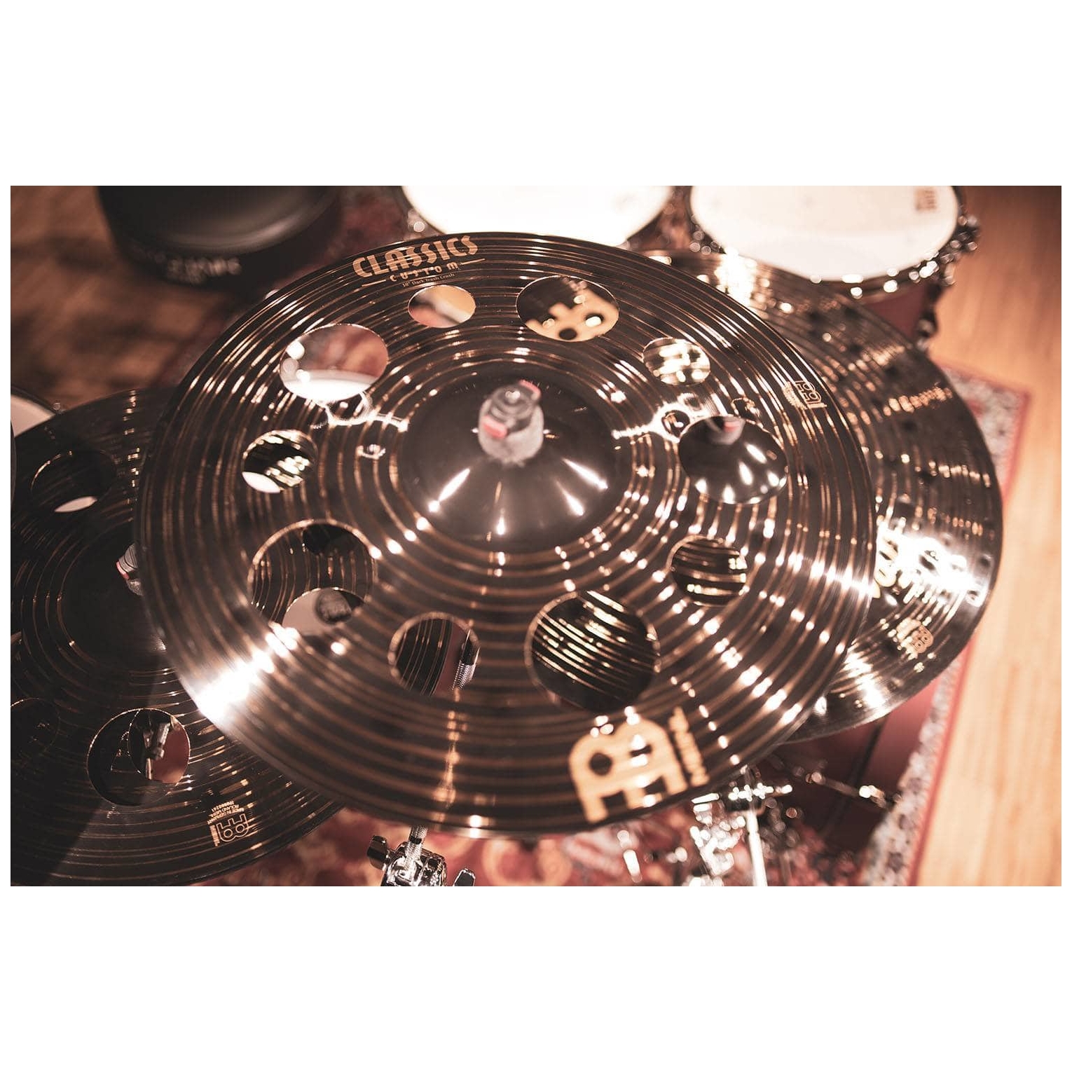 Meinl Cymbals - Meinl Cymbals CC18DATRC - 18 Classics Custom Dark Trash Crash - 6