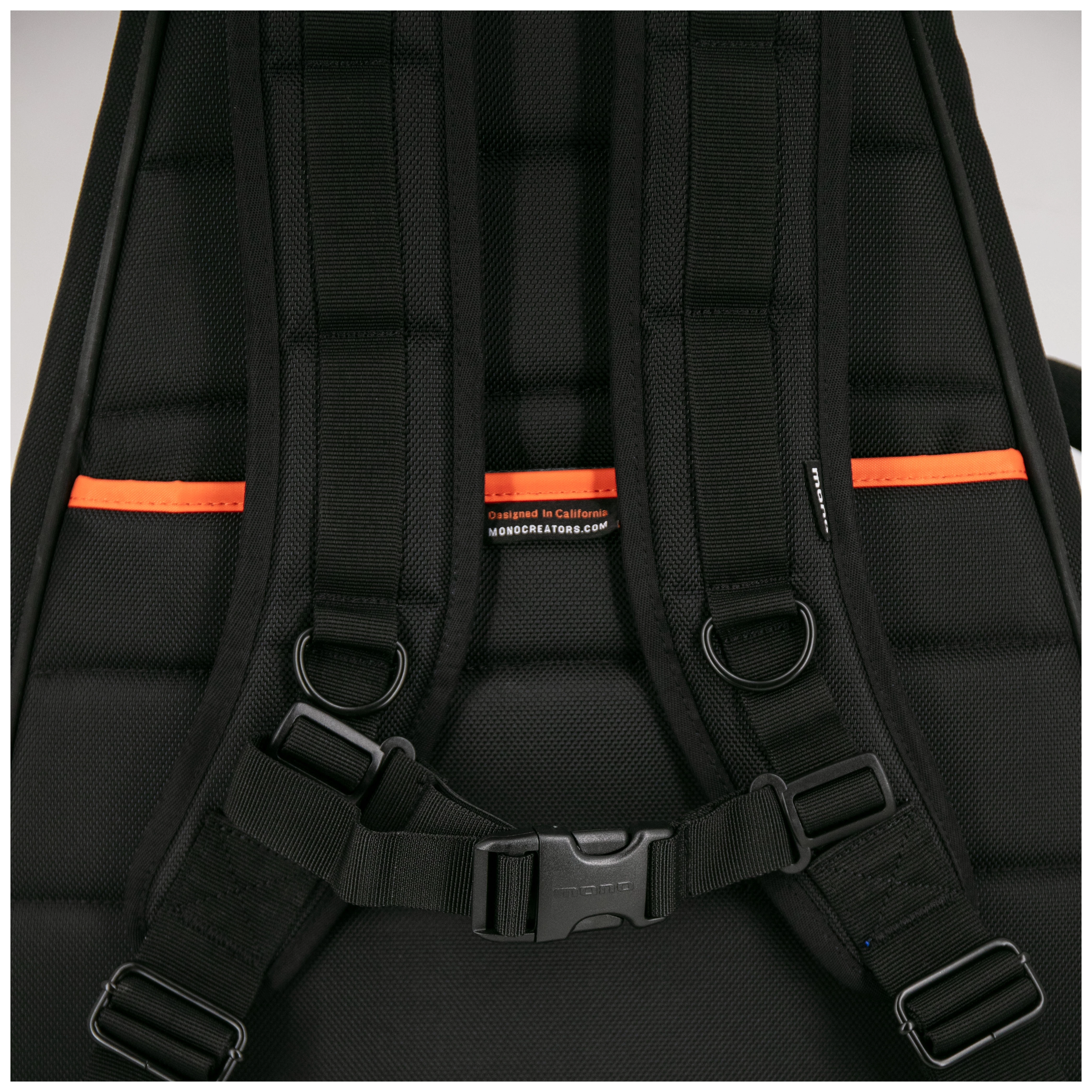 Mono M80 Classic Ultra Dual Bass BLK 2