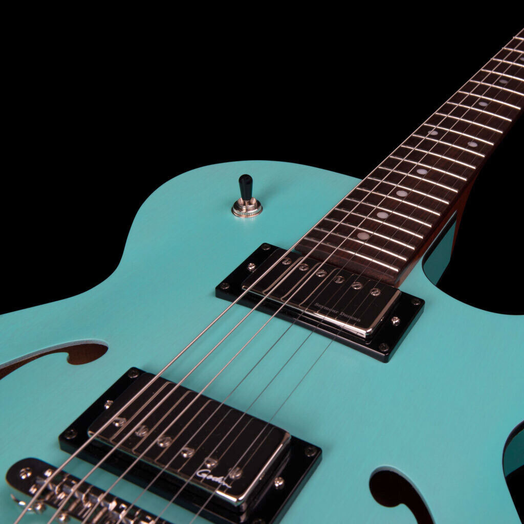 Godin Montreal Premiere HT Laguna Blue 5